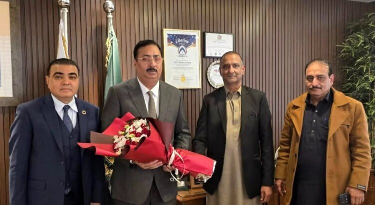 UK Community Leader Ch Abdul Ghaffar Meets OPF Chairman Syed Qamar Raza in Islamabad
